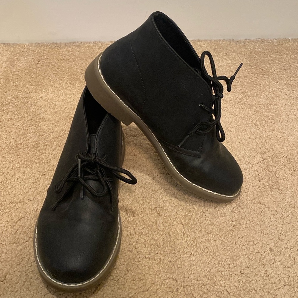Boy’s Black Lace Up Boots, Size 4. Like new.